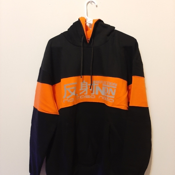 Clothes - Picture 7 of 16